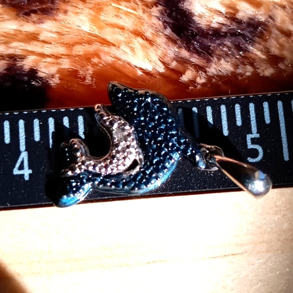 KARIS BLUE DIAMOND AND WHITE DIAMOND ACCENT DOLPHIN 🐬 PENDANT - Picture 6 of 6